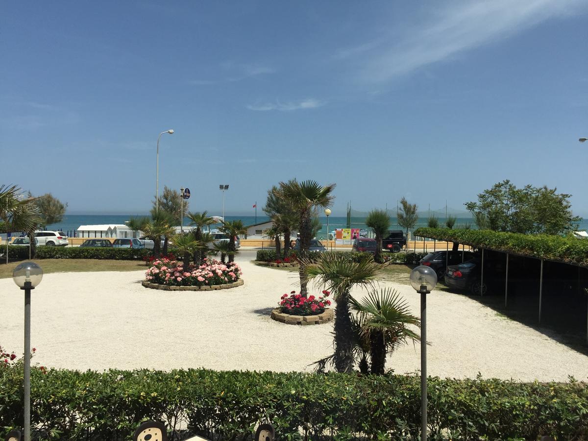 Hotel Tritone Senigallia Eksteriør bilde
