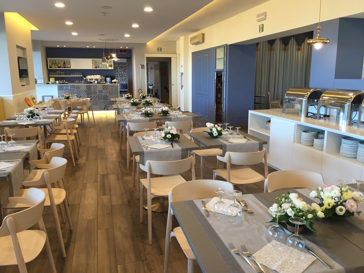 Hotel Tritone Senigallia Eksteriør bilde